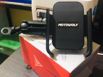 Motowolf Mobile Holder Non charger Black And Red Mdl 2821