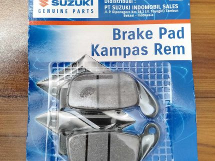 Suzuki GSX-R Brake Pad Rear 69101-34810-000 Part No: 69101-348110-000 Brake Pad Made In Indonesia Brake Pad Fits to Suzuki GSXR and GSX-S Brake Pad Set Original item and official product Suzuki GSXR original brake pad Set