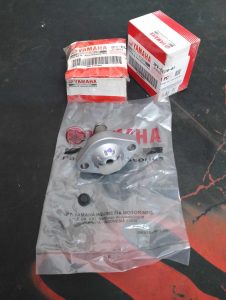 yamaha r15 v3 timing chain adjuster