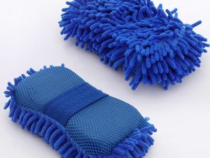 "Chenille Car Washing Gloves – Super Soft & Absorbent"